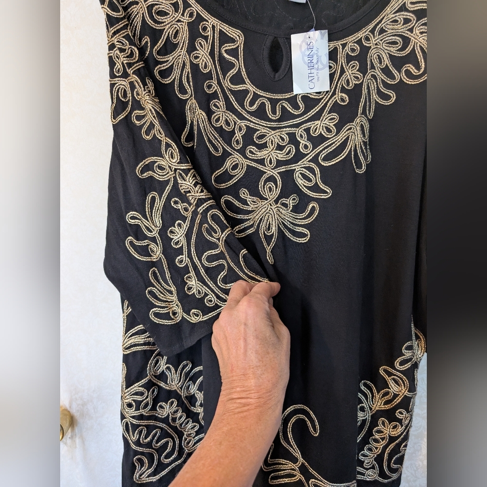 Catherines NWT Black w Gold Detail Top Sz.2X WP - Picture 10 of 17